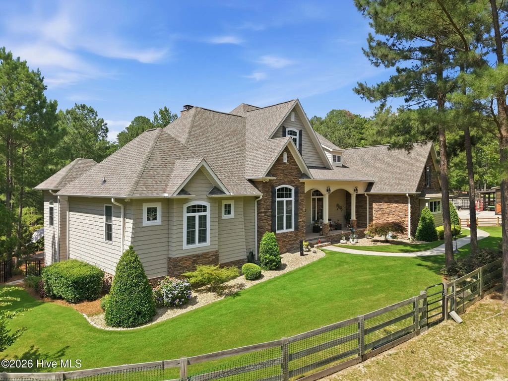 164 Saddle Ridge, West End