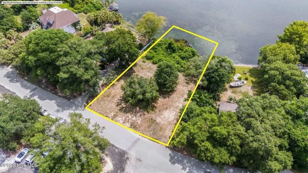621 Lakeshore Drive, Sunset Beach