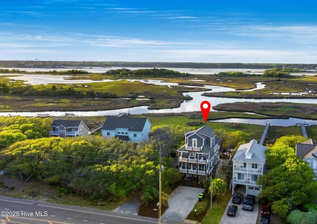 1007 N New River Drive, Surf City