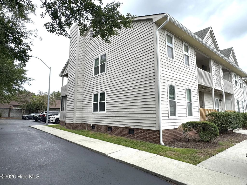 1811 Savannah Court, Wilmington