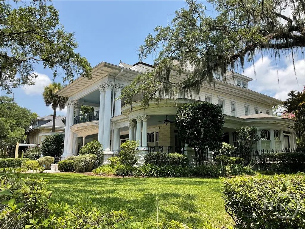 920 E Victory Drive, Savannah