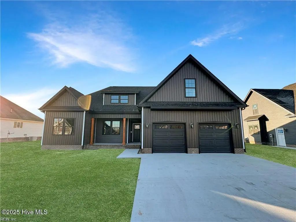 1111 Yawl Street, Elizabeth City
