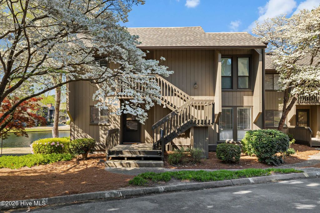 250 Sugar Gum Lane # 114, Pinehurst