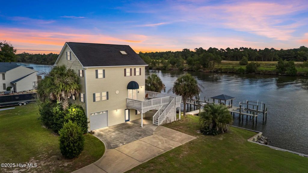 850 Sea Gate Drive, Newport