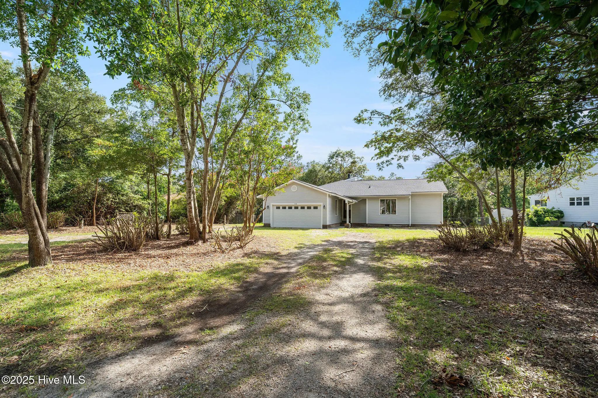 710 Summit Road, Southport