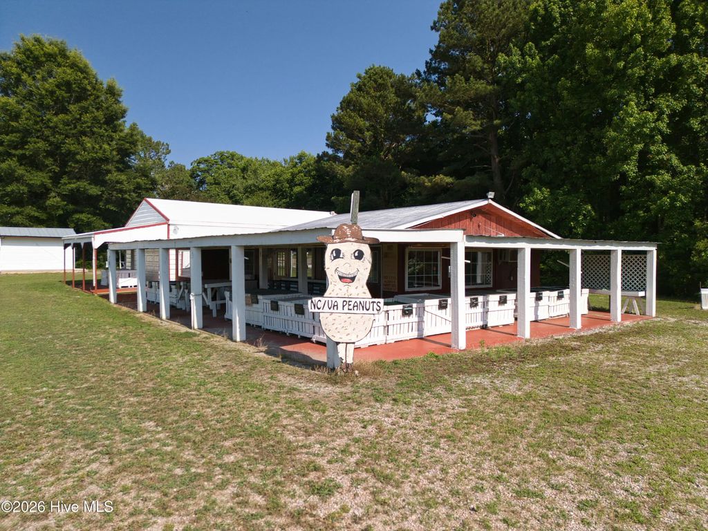 2604 Caratoke Highway, Moyock