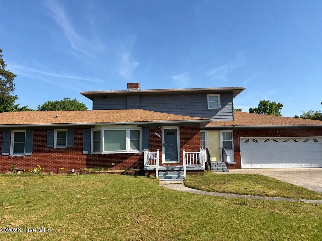 310 Greenfield Boulevard, Greenville