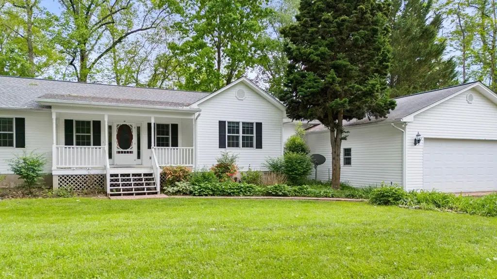 59 Tusquittee Creek Lane, Hayesville