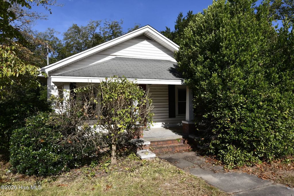 114 S Gillespie Street, Elizabethtown