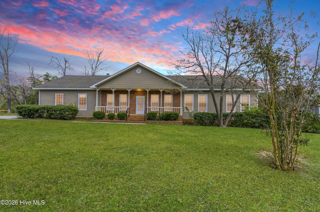 632 Ravenswood Road, Hampstead