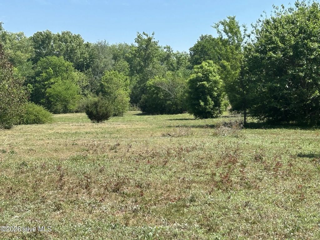 100 1st Street, Laurinburg