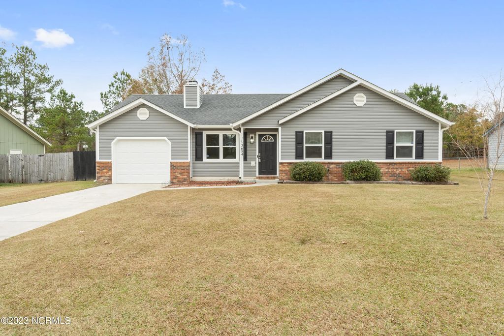 2654 Idlebrook Circle, Midway Park