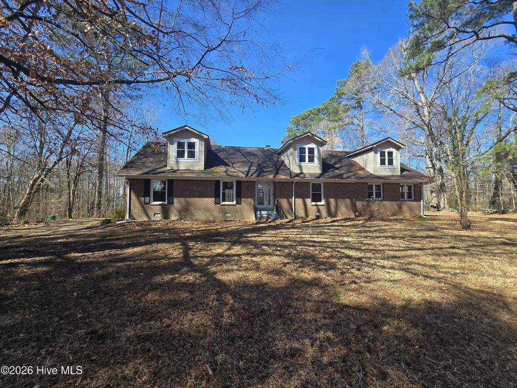239 Riverwood Drive, Hertford