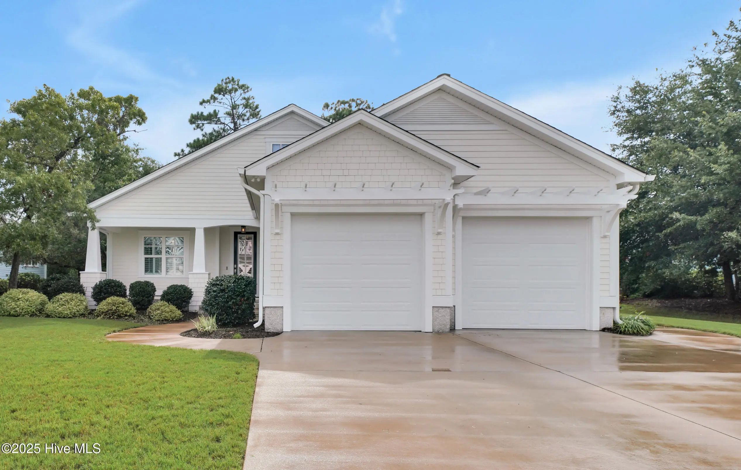 1010 Softwind Way, Southport