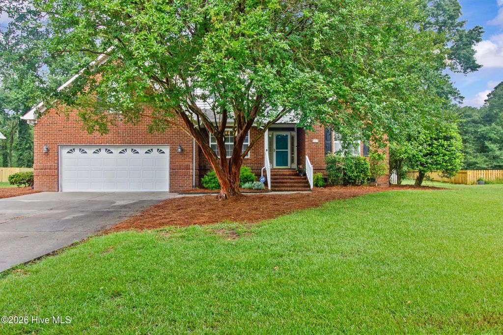 112 Barkside Lane, New Bern