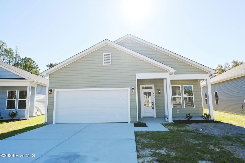 1053 Xian Way, Leland