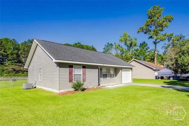 214 Lord Effingham Drive, 