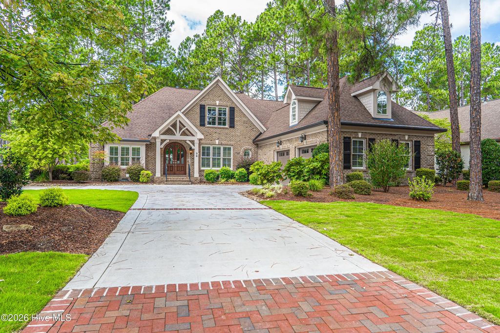 38 E Augusta Lane, Southern Pines