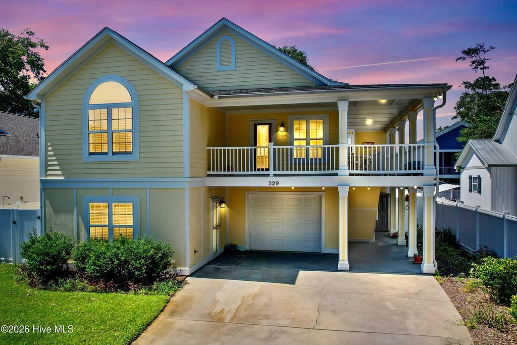 329 Ne 59th Street, Oak Island Wooded
