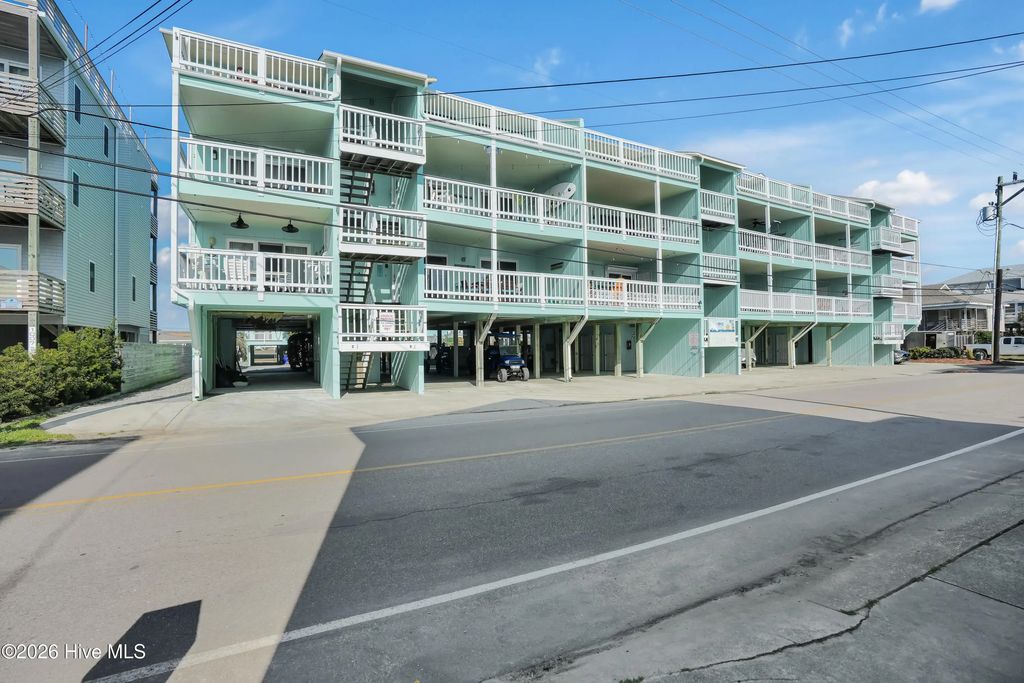 1013 Carolina Beach Avenue N 3d, Carolina Beach