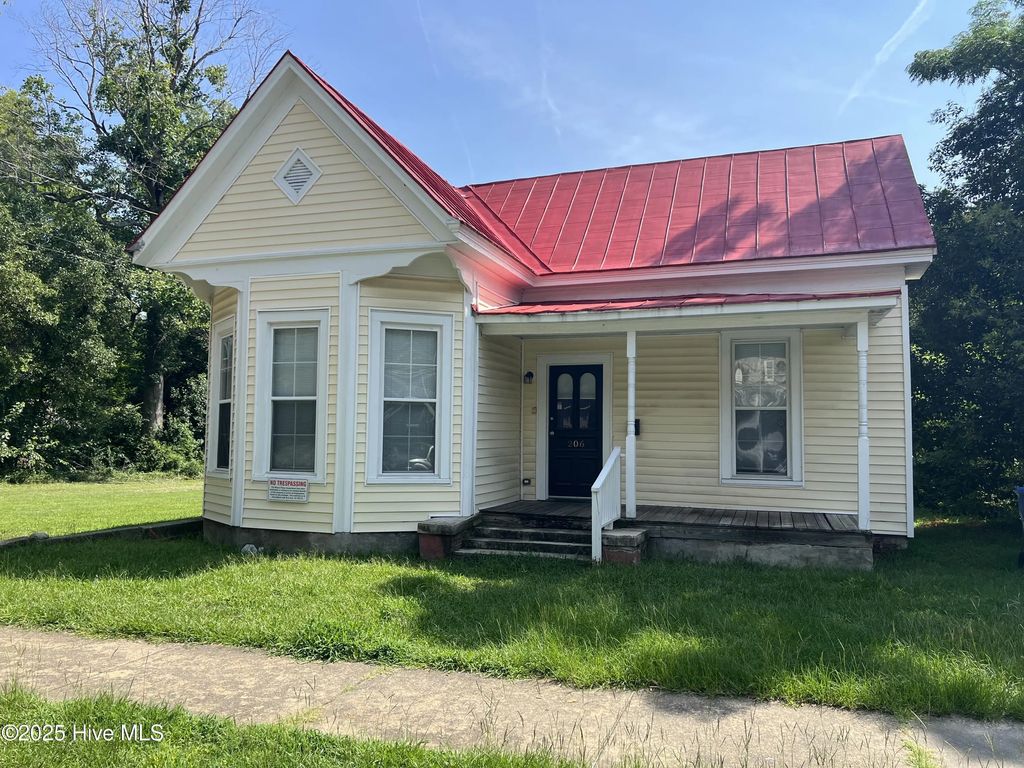 206 Vance Street Ne, Wilson