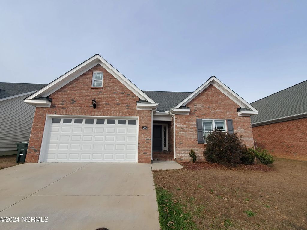 1208 Brighton Drive, Winterville
