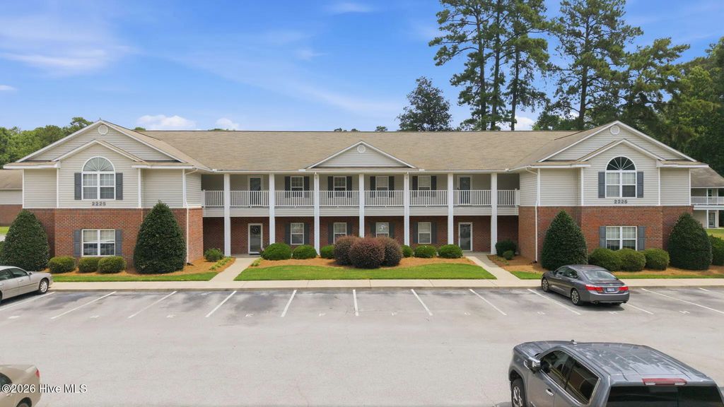 2225 Locksley Woods Drive F, Greenville