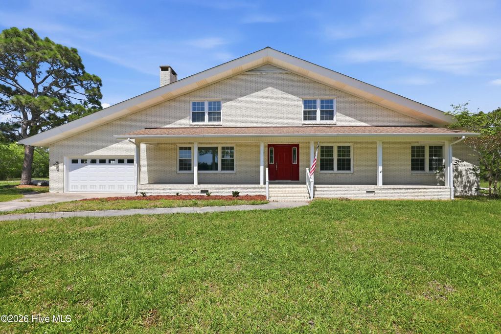 526 Crow Hill Road, Beaufort