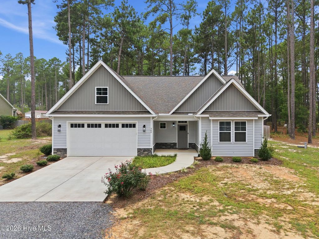 560 N Ridgecrest Street, Pinebluff