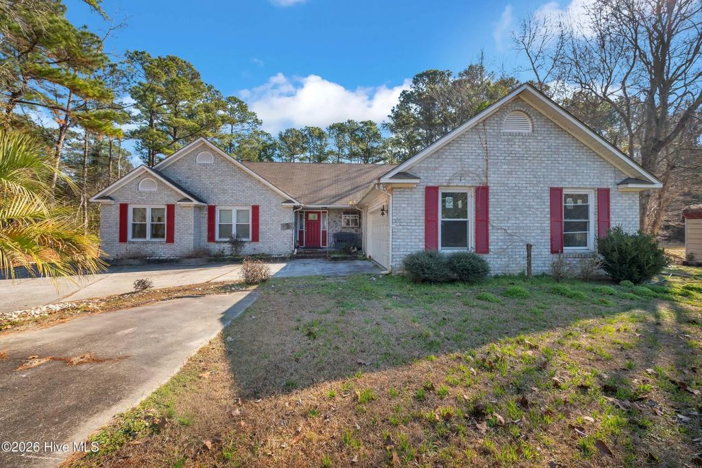 9225 Ocean Highway W, Calabash