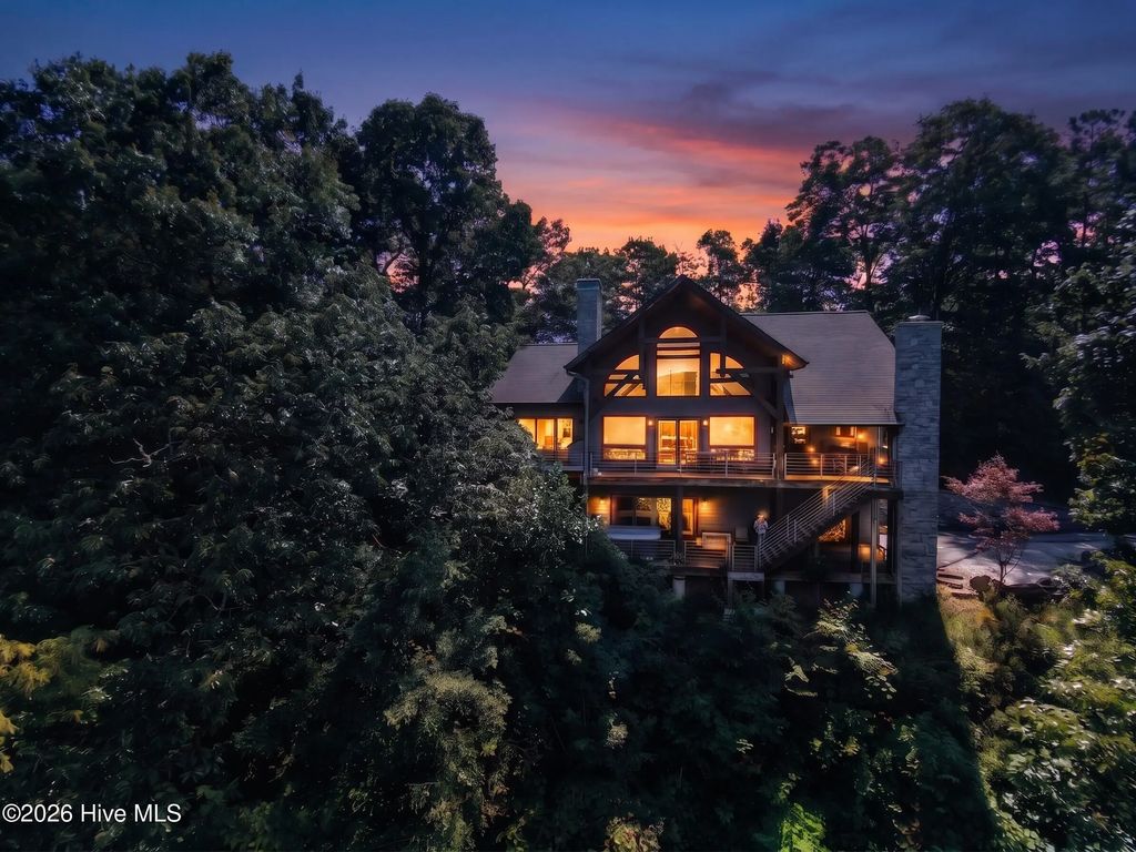 170 Polaris Way, Topton