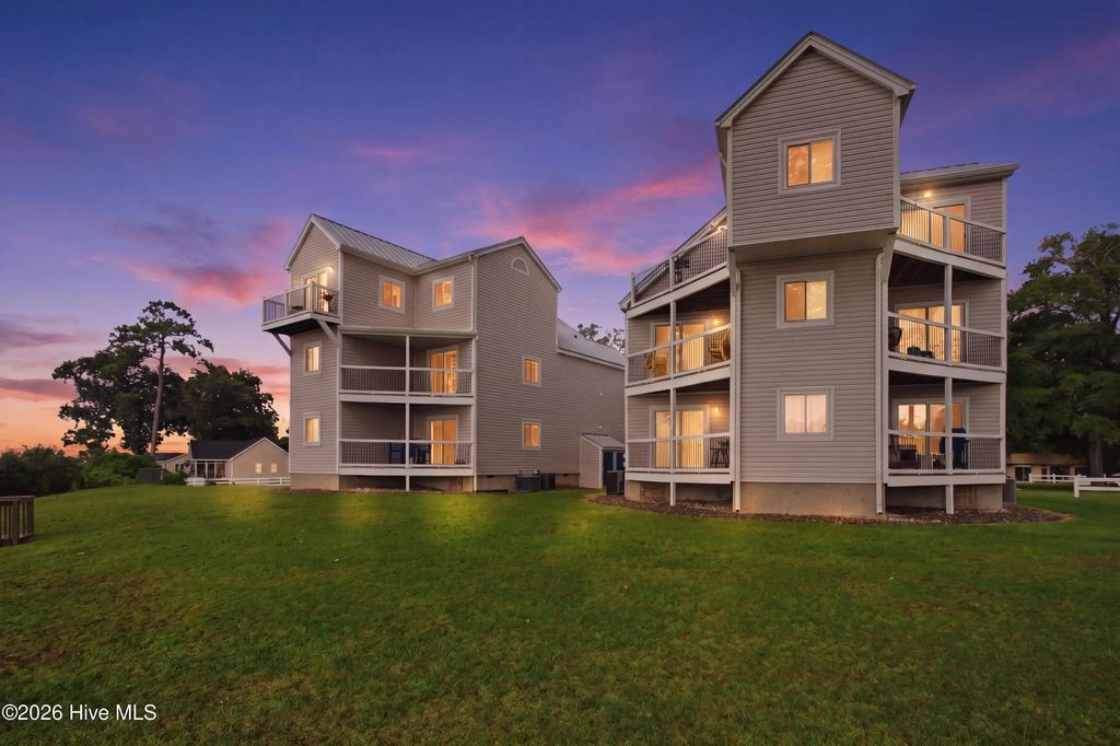 89 Country Club Drive Apt H4, Minnesott Beach