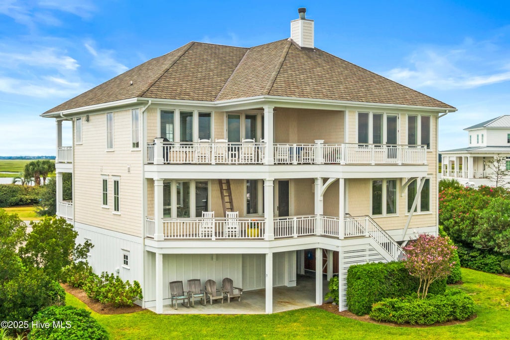 16 Sandy Point, Wilmington