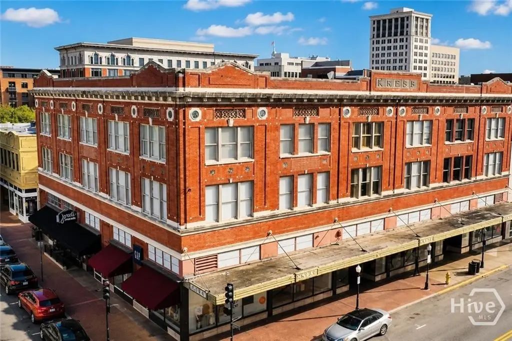 122 W Broughton Street 202, Savannah