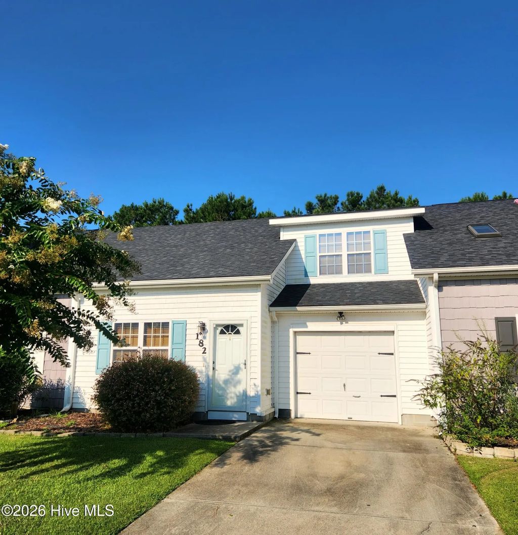 182 Kelly Circle, Hubert
