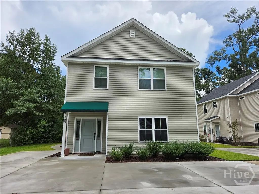 128 Read Street, Pooler