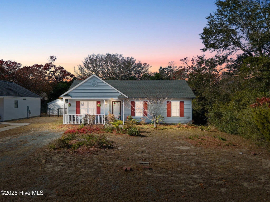 161 Ne 7th Street, Oak Island