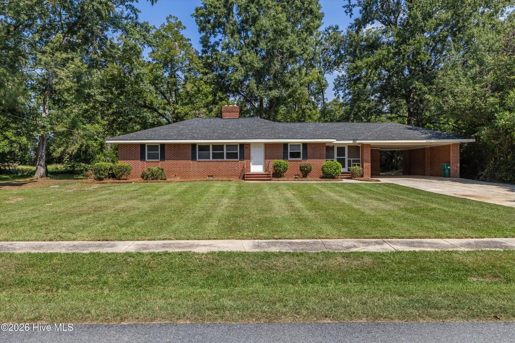 121 Johnson Street, Warrenton