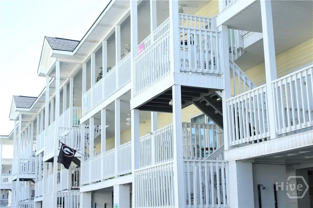 9 17th Place 7a, Tybee Island