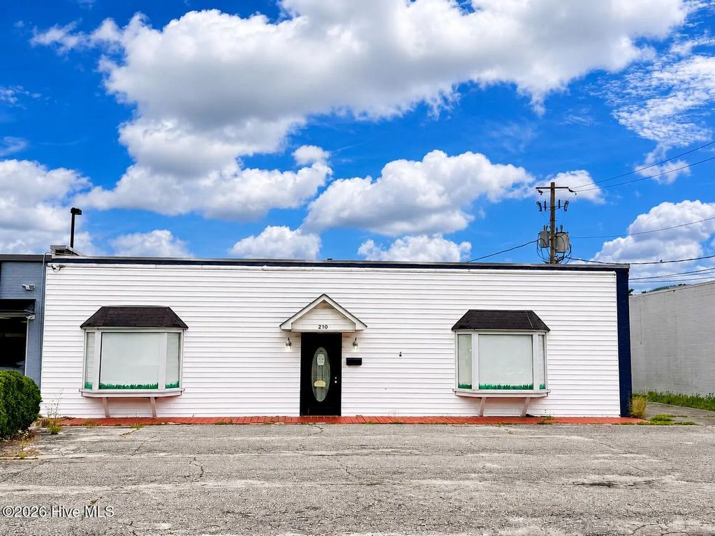 210 Henderson Drive, Jacksonville