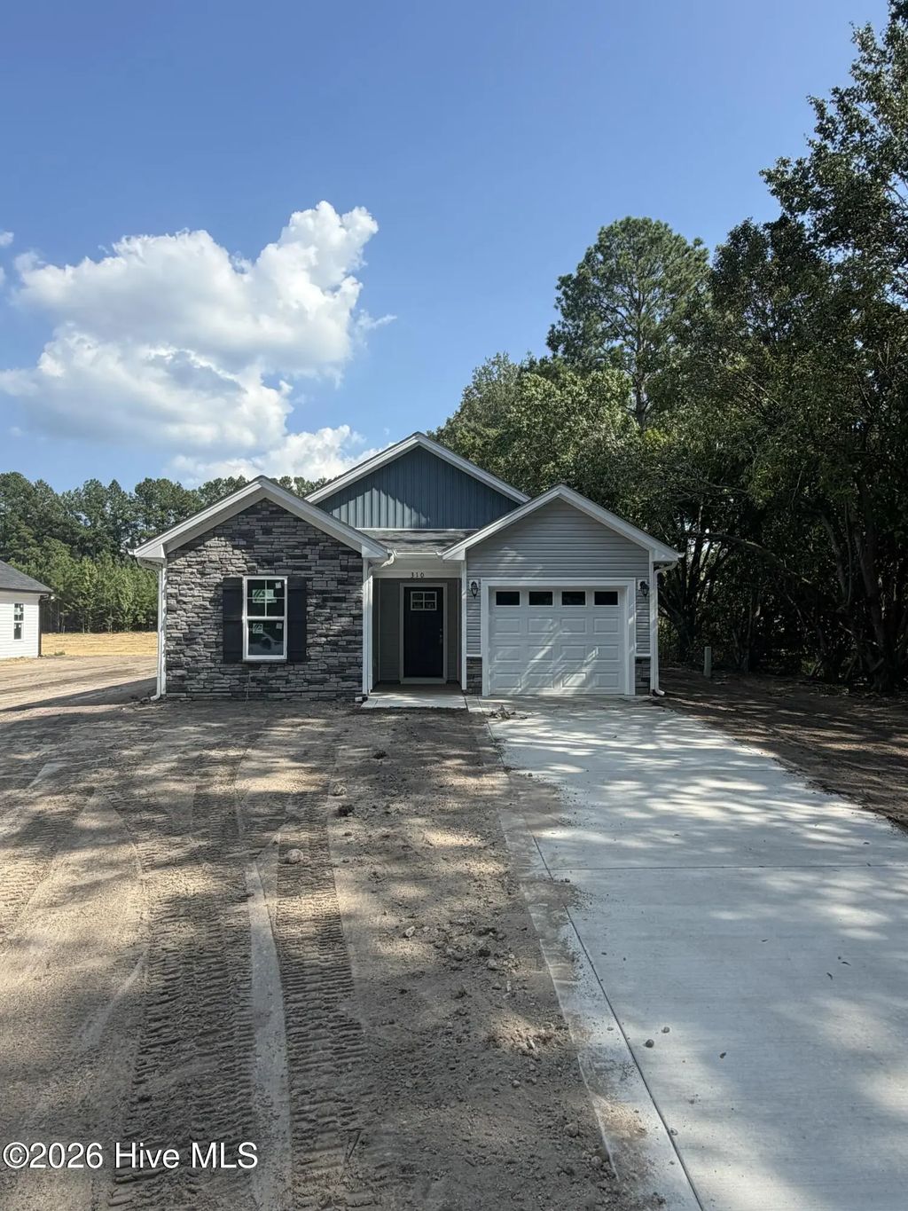 310 E Howard Street, Roseboro