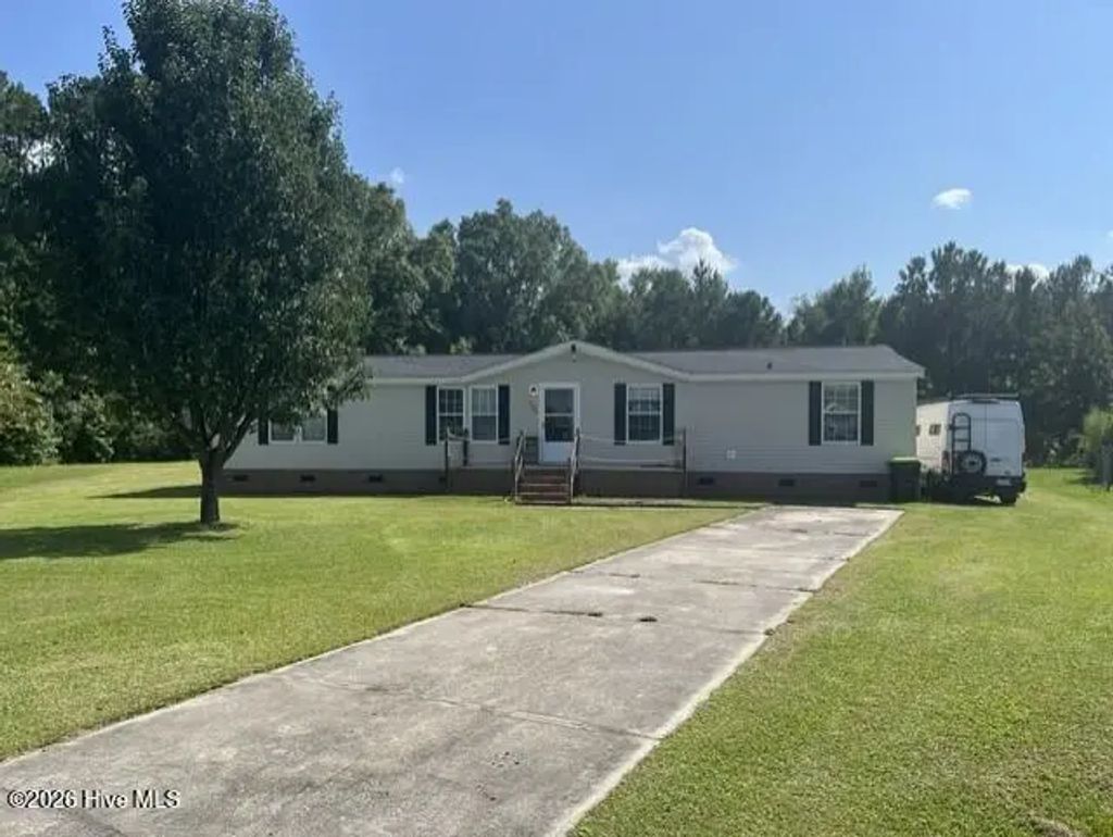 144 Corena Avenue, Maysville