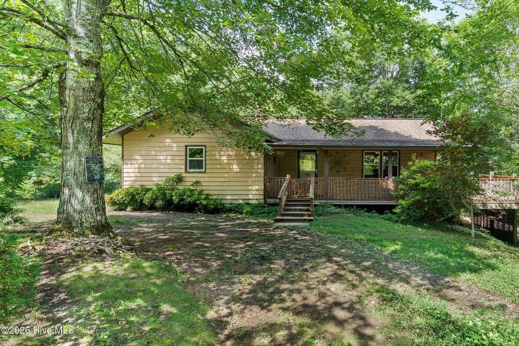 737 Ranger Road, Murphy