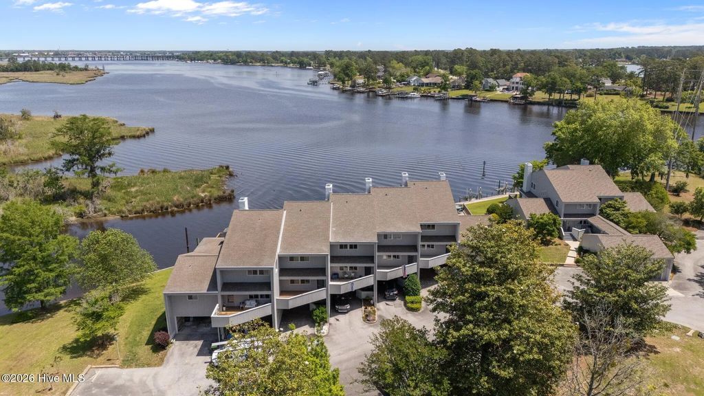 22 Batts Hill Road, New Bern