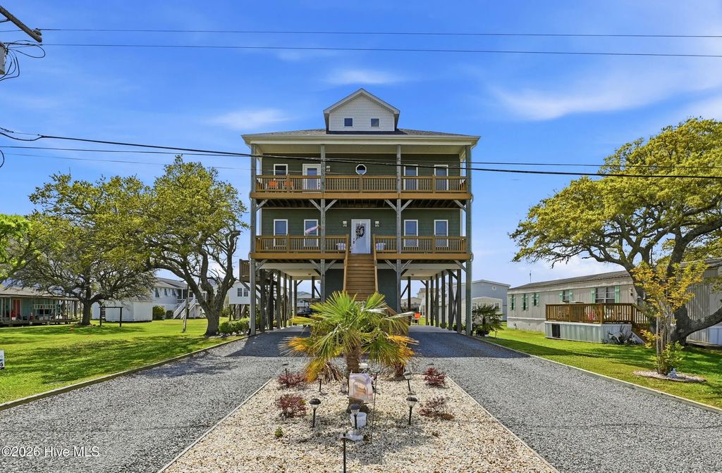 9021 W 9th Street, Surf City
