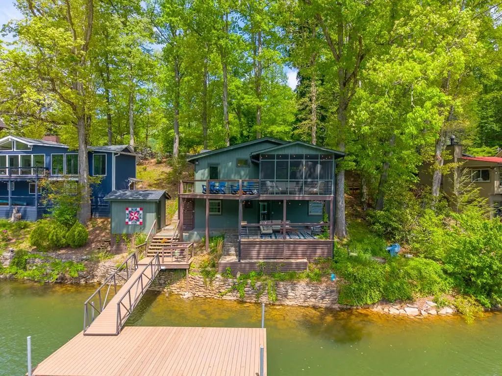 216 Forest Lakes, Robbinsville