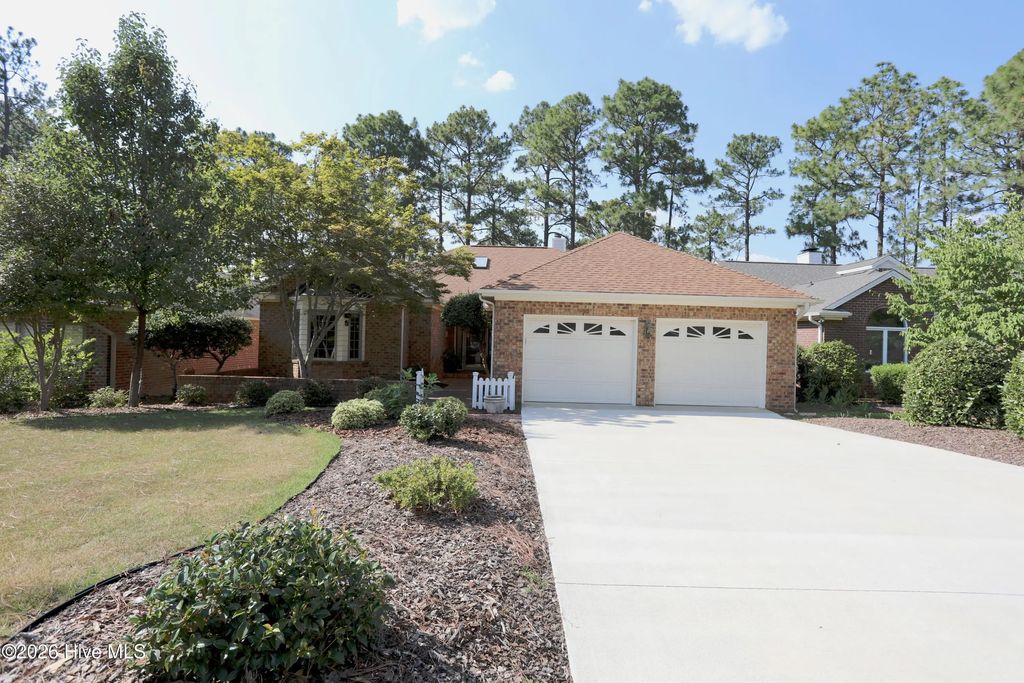 160 Hunter Trail, Southern Pines