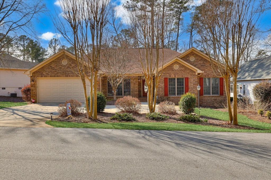 124 Magnolia Drive, McCormick