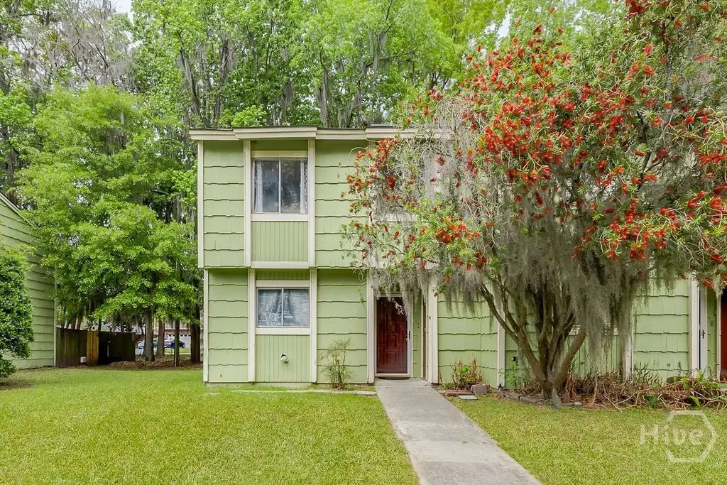 527 Tibet Avenue 11, Savannah