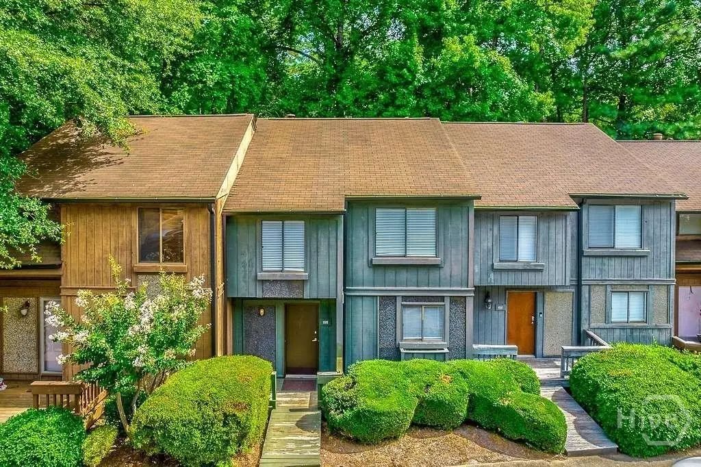 108 Fernbanks Court, Athens